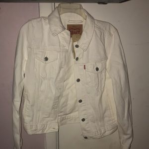 COPY - White jean jacket - never worn